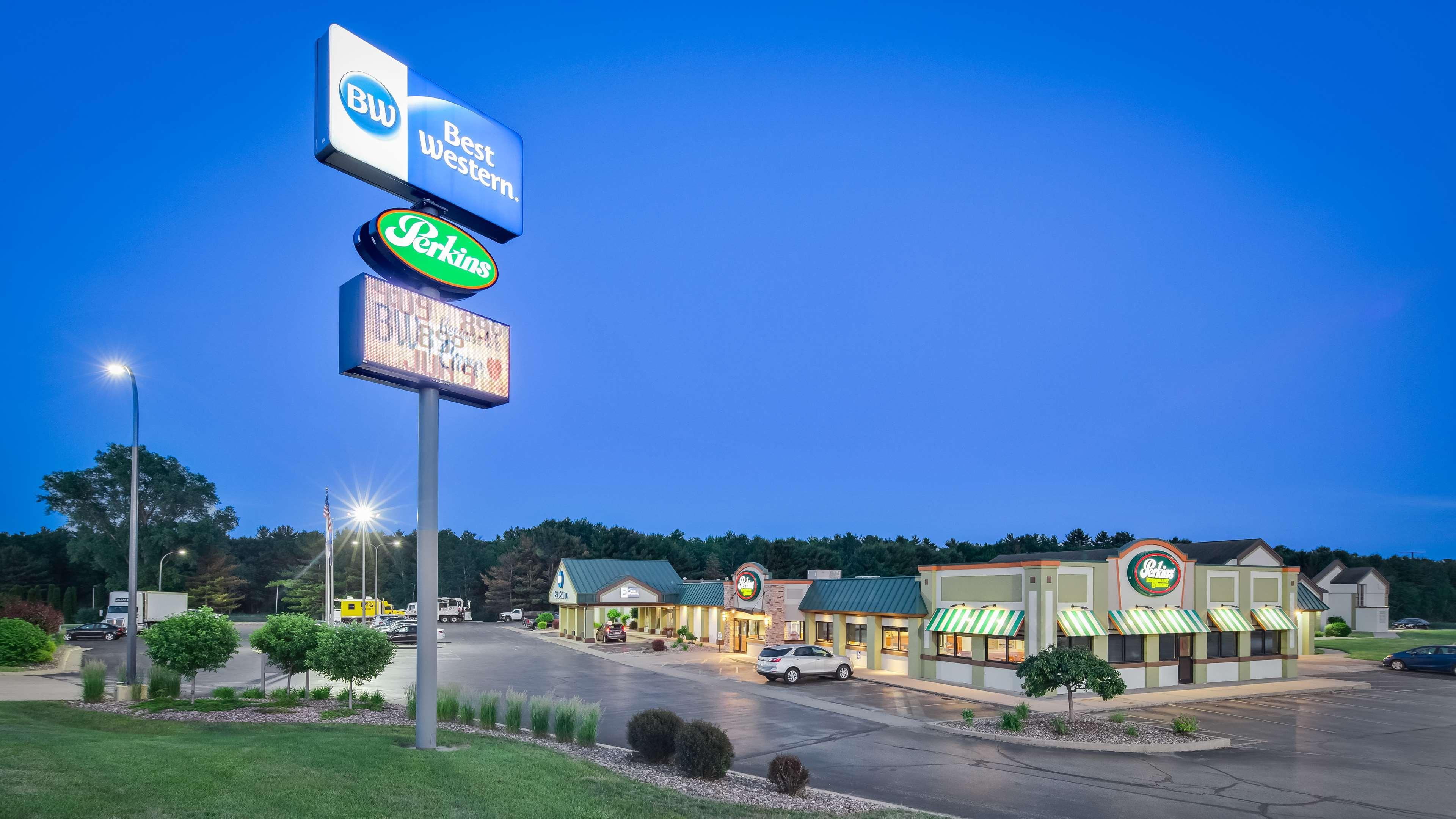 Best Western Tomah Hotel Екстериор снимка