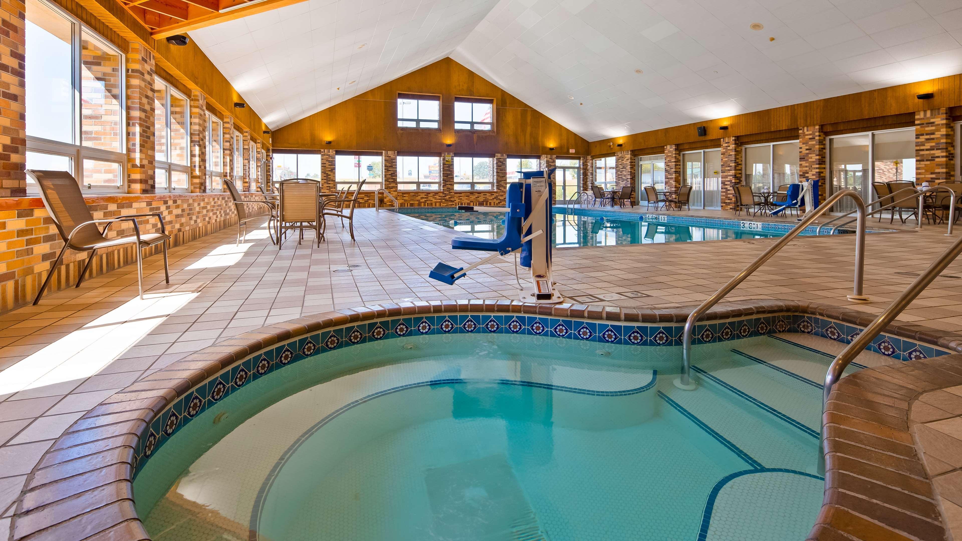 Best Western Tomah Hotel Екстериор снимка