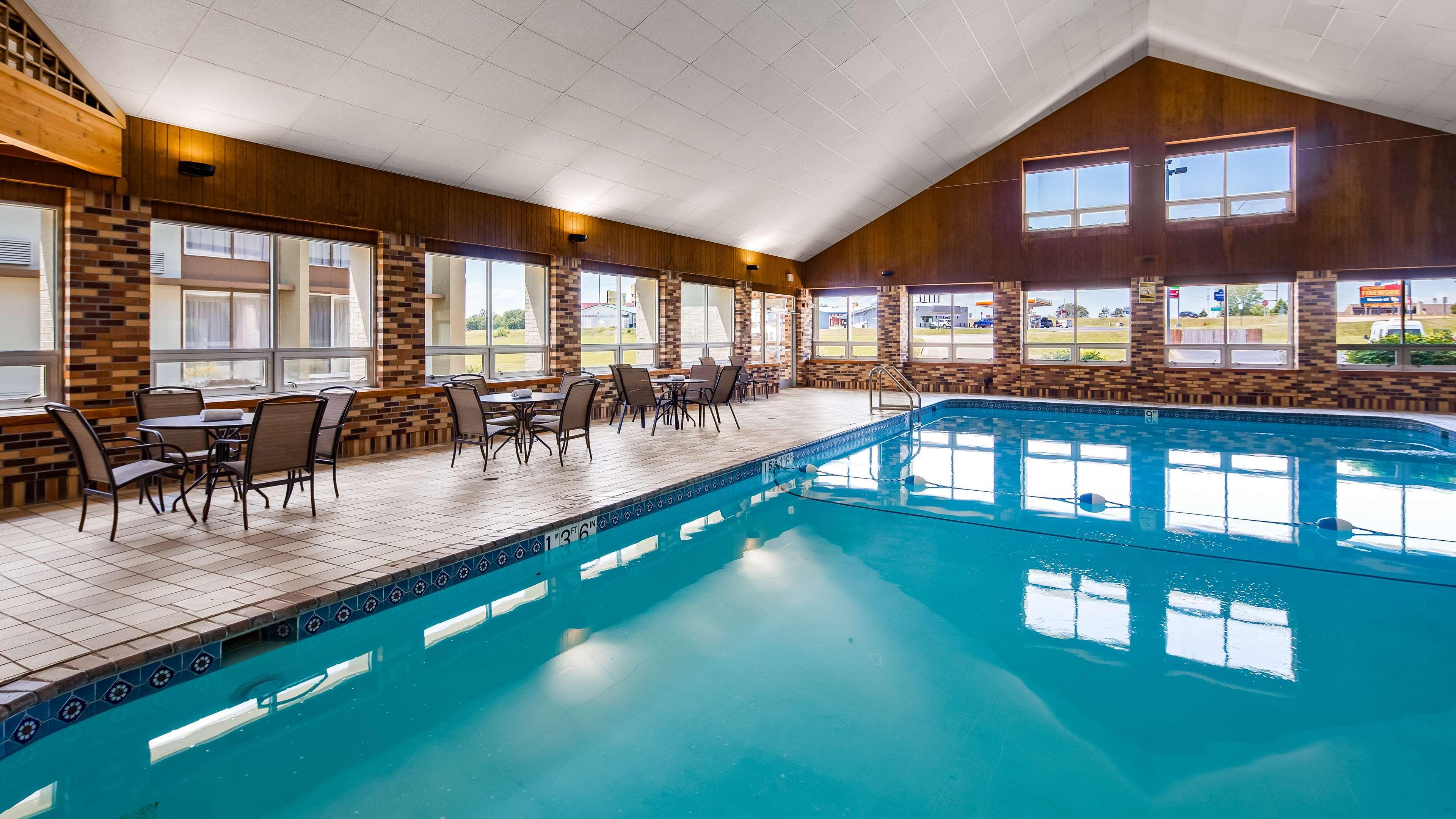 Best Western Tomah Hotel Екстериор снимка
