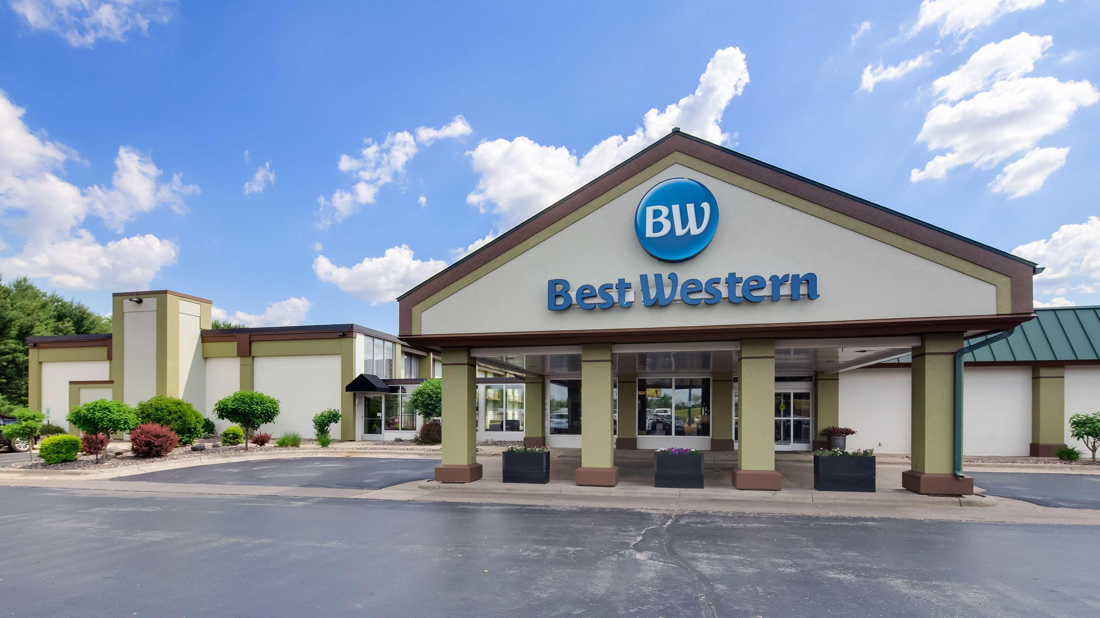 Best Western Tomah Hotel Екстериор снимка