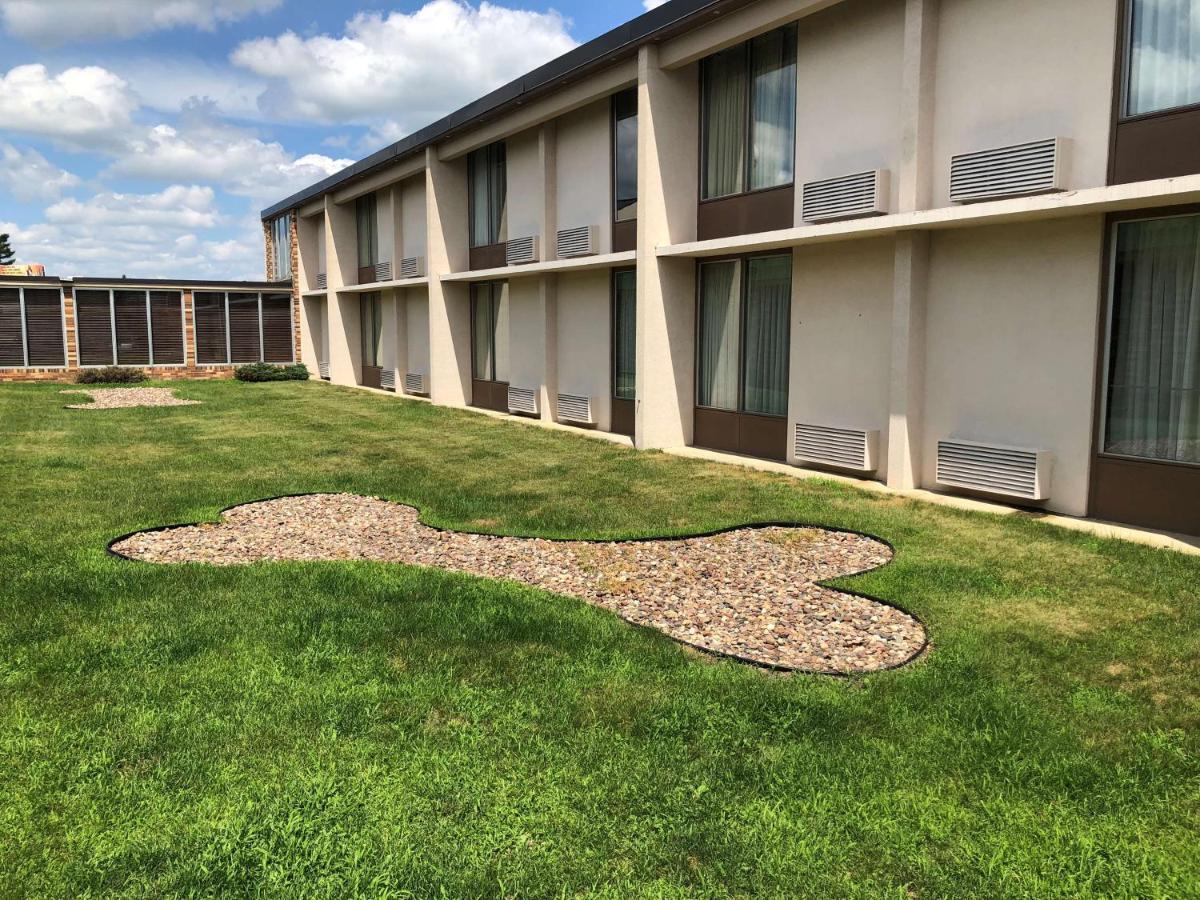 Best Western Tomah Hotel Екстериор снимка