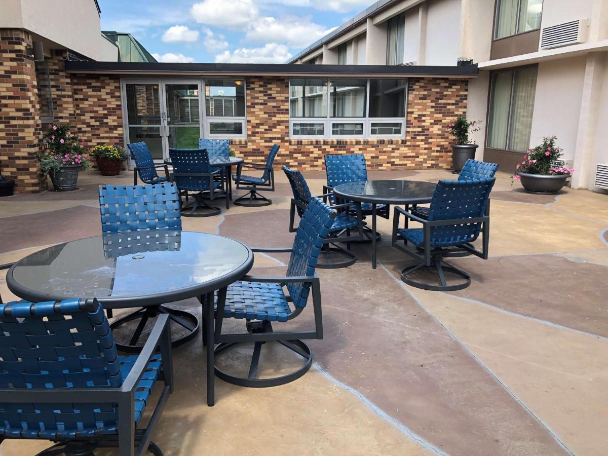 Best Western Tomah Hotel Екстериор снимка