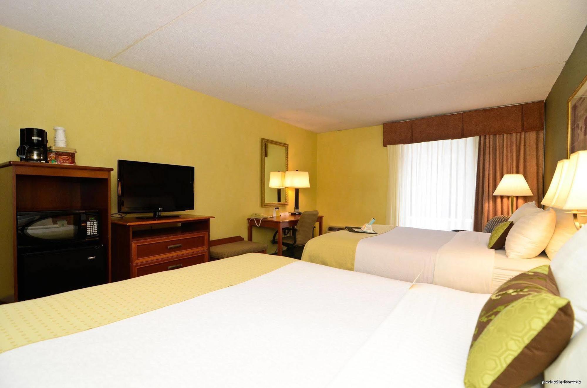 Best Western Tomah Hotel Стая снимка