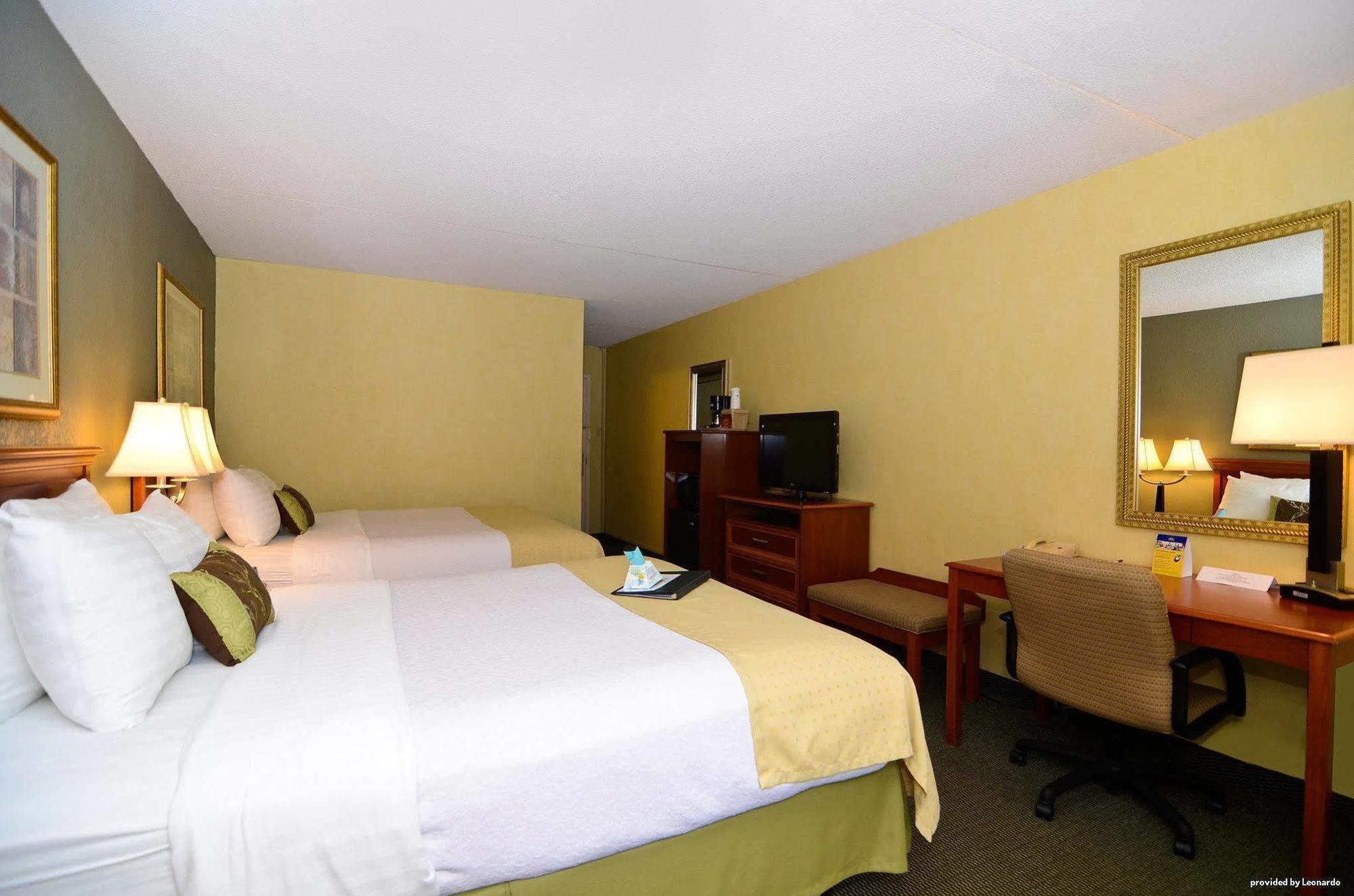 Best Western Tomah Hotel Стая снимка