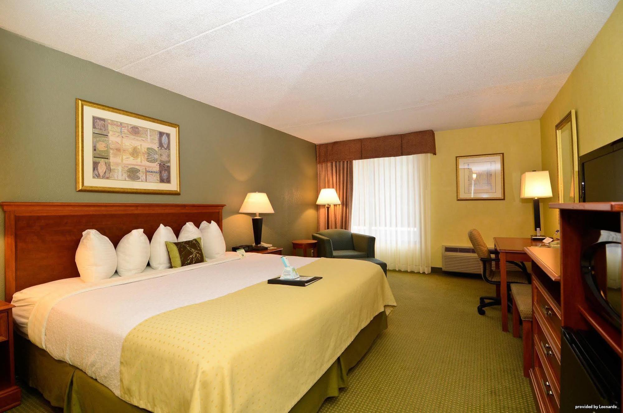 Best Western Tomah Hotel Стая снимка